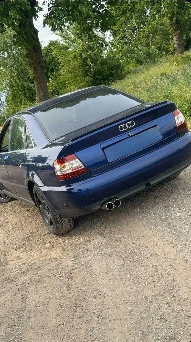 Gebraucht Audi A4 Sport 193 PS (141 kW) 1998 Blau Limousine
