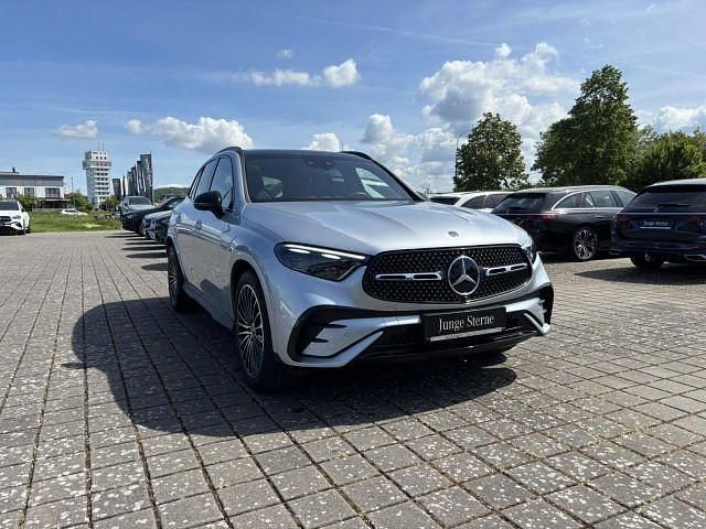Gebraucht Mercedes GLC220 AMG 197 PS (144 kW) 2024 Silber SUV