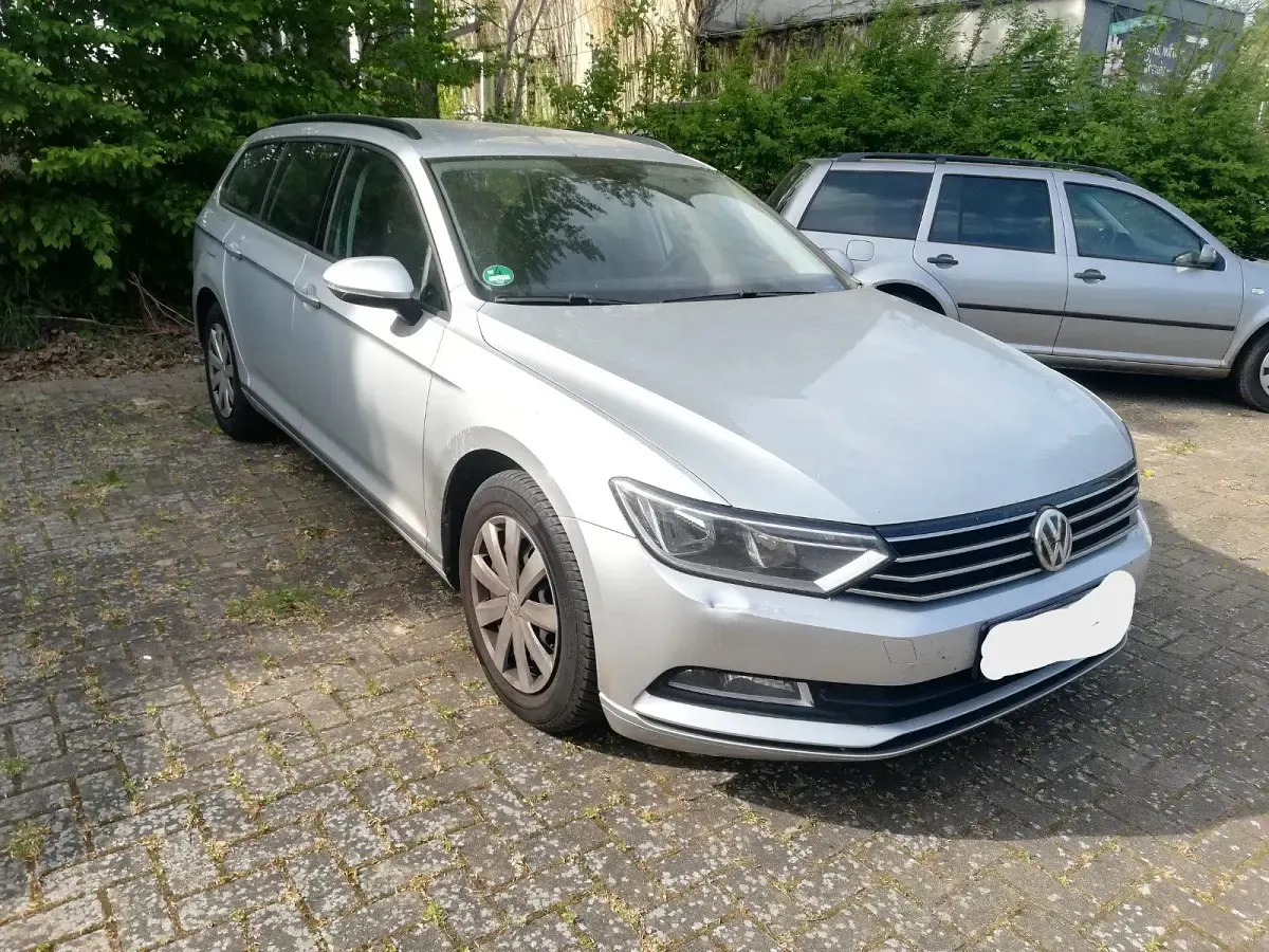 Usata VW Passat 110 CV (80 kW) 2015 Argento Station wagon