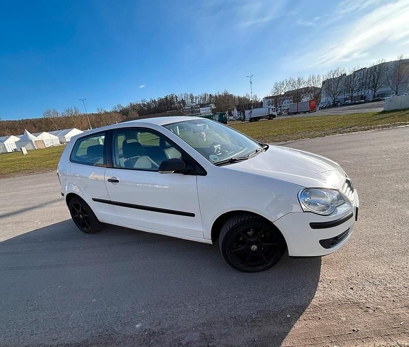 Used VW Polo 80 HP (58 kW) 2007 White Hatchback