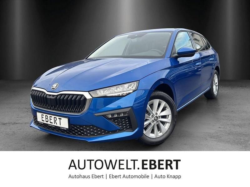 Raceblau Neu 2025 Skoda Scala Selection Kleinwagen | 26.990 € (Teuer) - Bild 1/4