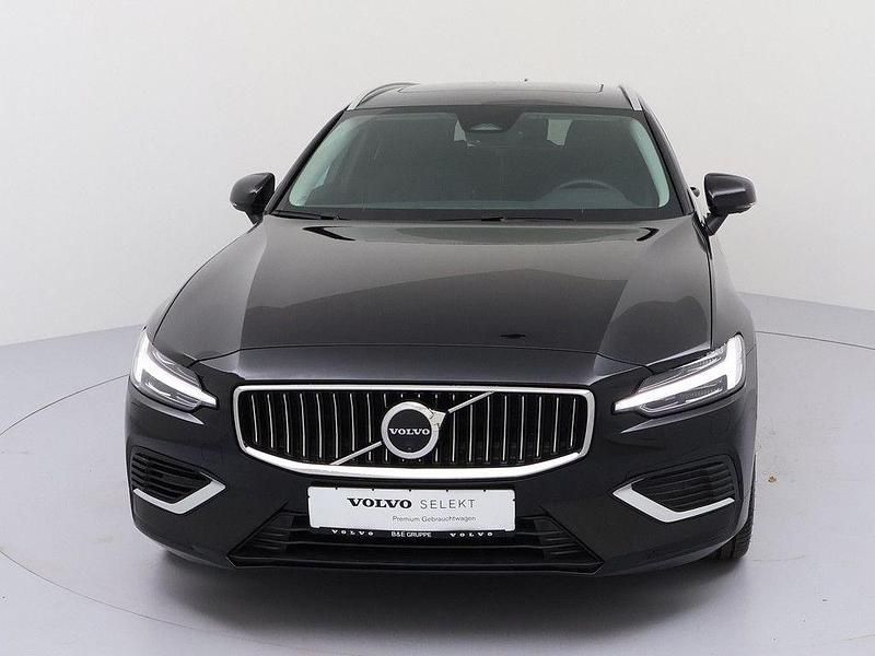 Gebraucht Volvo V60 Plus 398 PS (292 kW) 2025 Schwarz Kombi