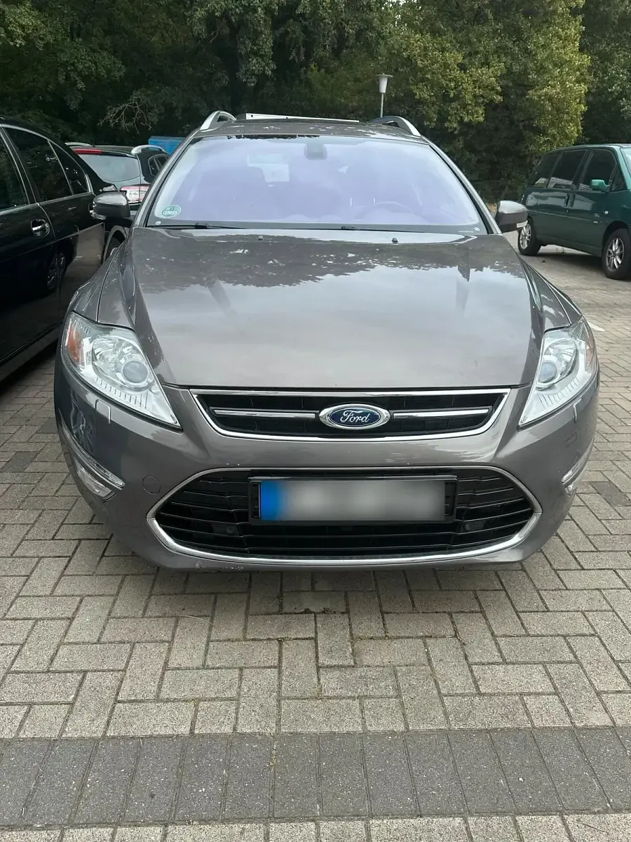 Gebraucht Ford Mondeo 163 PS (119 kW) 2012 Grau Kombi