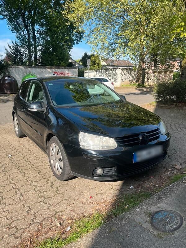 Schwarz Gebraucht 2004 VW Golf V Limousine | 600 € (Superpreis) - Bild 1/4