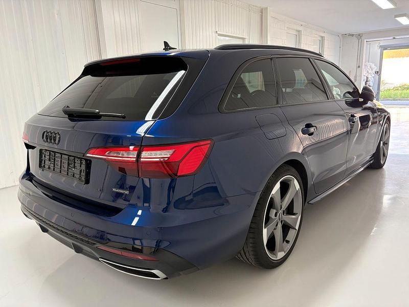 Gebraucht Audi A4 S-Line 286 PS (210 kW) 2023 Blau Kombi