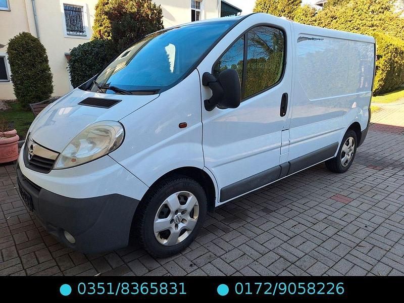 Gebraucht Opel Vivaro 114 PS (83 kW) 2014 Weiß Van / Kleinbus