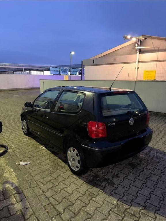 Gebraucht VW Polo 50 PS (36 kW) 2000 Schwarz Limousine