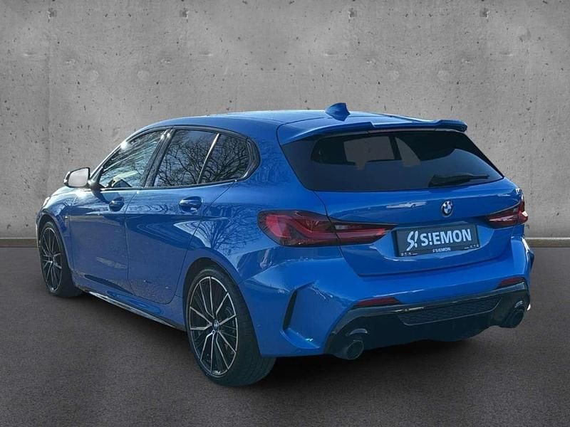 Gebraucht BMW 135 M Sport 306 PS (225 kW) 2020 Misano blau metallic Kleinwagen