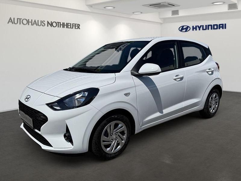 Weiß Neu 2025 Hyundai i10 Select Kleinwagen | 16.100 € (Fairer Preis) - Bild 1/4