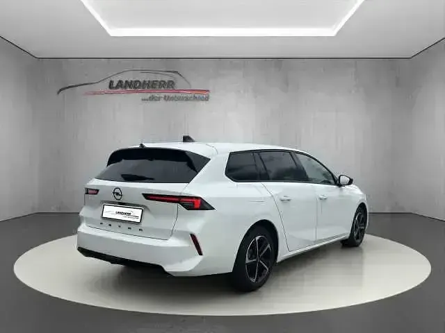 Gebraucht Opel Astra 131 PS (96 kW) 2024 Arktis weiss Kleinwagen