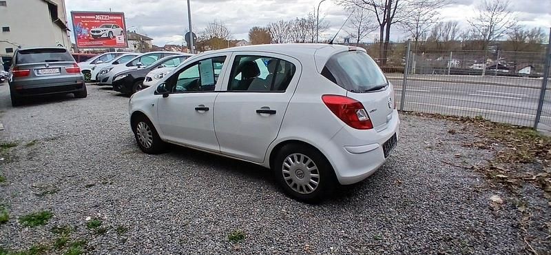 Second-hand Opel Corsa 65 CP (47 kW) 2014 Alb Hatchback