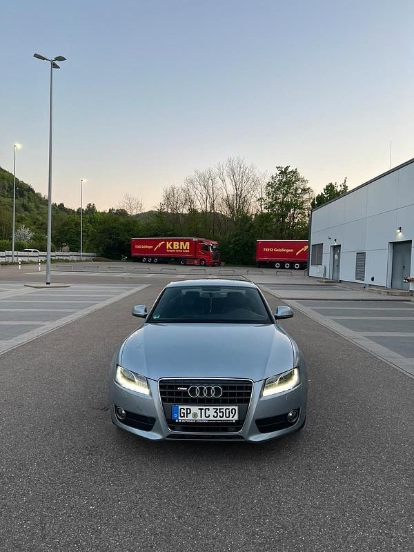 Silber Gebraucht 2009 Audi A5 Coupé | 7.500 € (Fairer Preis) - Bild 1/4