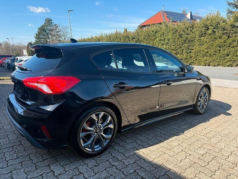 Gebraucht Ford Focus ST-Line X 155 PS (114 kW) 2021 Schwarz Limousine