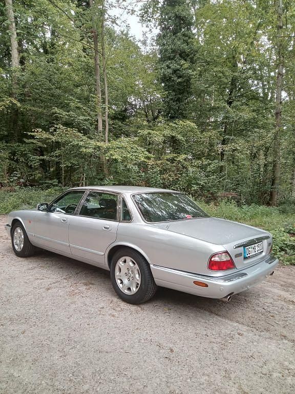 Gebraucht Jaguar XJ8 Sovereign 284 PS (208 kW) 2001 Silber Limousine