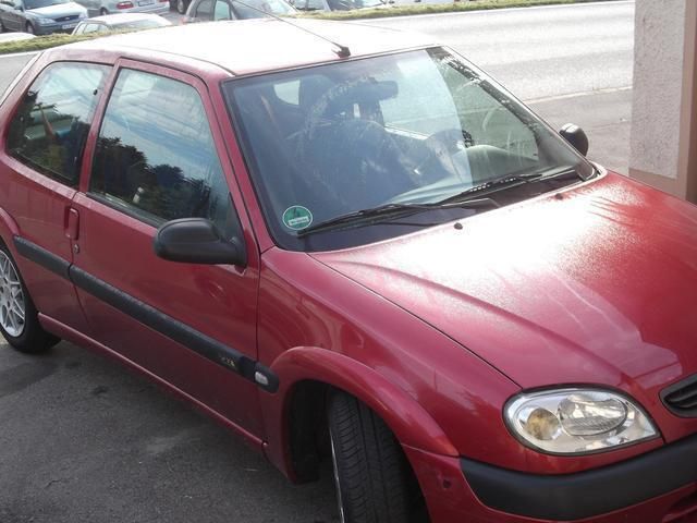 Gebraucht Citroën Saxo 102 PS (75 kW) 2001 Rot metallic Kleinwagen
