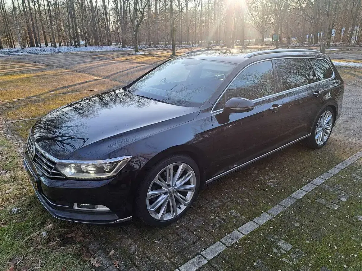 Gebraucht VW Passat Trendline 120 PS (88 kW) 2015 Schwarz Kombi