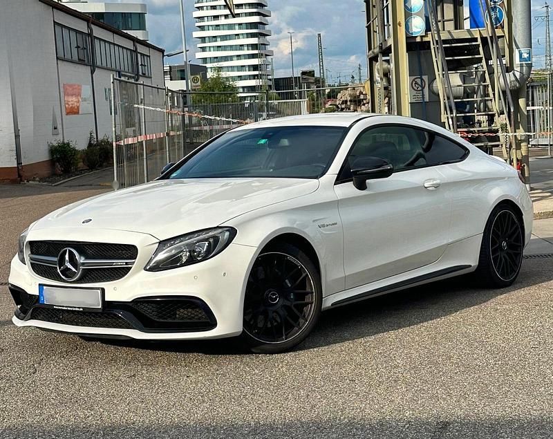 Weiß Gebraucht 2016 Mercedes C63 AMG AMG Coupé | 36.890 € (Guter Preis) - Bild 1/4