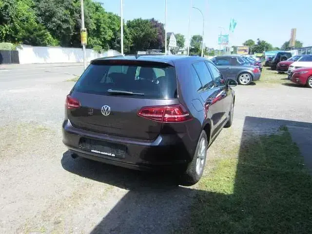 Gebraucht VW Golf VII LOUNGE 110 PS (80 kW) 2015 Kryptongrau metallic Kleinwagen