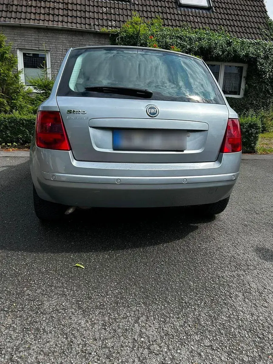 Gebraucht Fiat Stilo 95 PS (69 kW) 2004 Silber Limousine