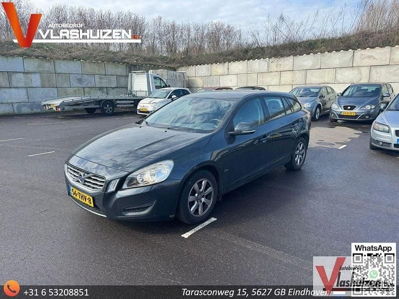 Gebraucht Volvo V60 Kinetic 150 PS (110 kW) 2012 Grau Kombi