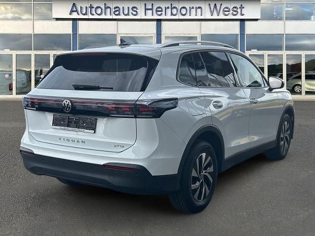 Gebraucht VW Tiguan Life 150 PS (110 kW) 2025 Weiss SUV