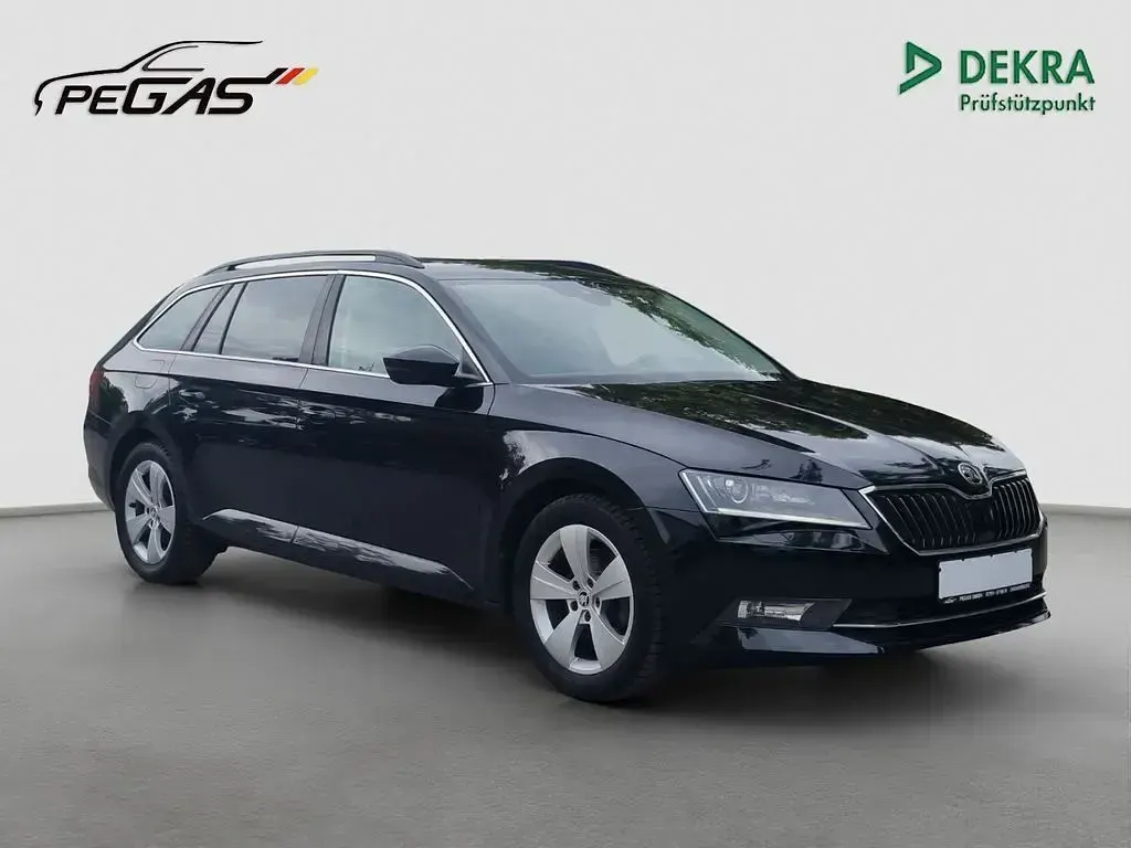Gebraucht Skoda Superb Ambition 179 PS (131 kW) 2018 Schwarz Limousine