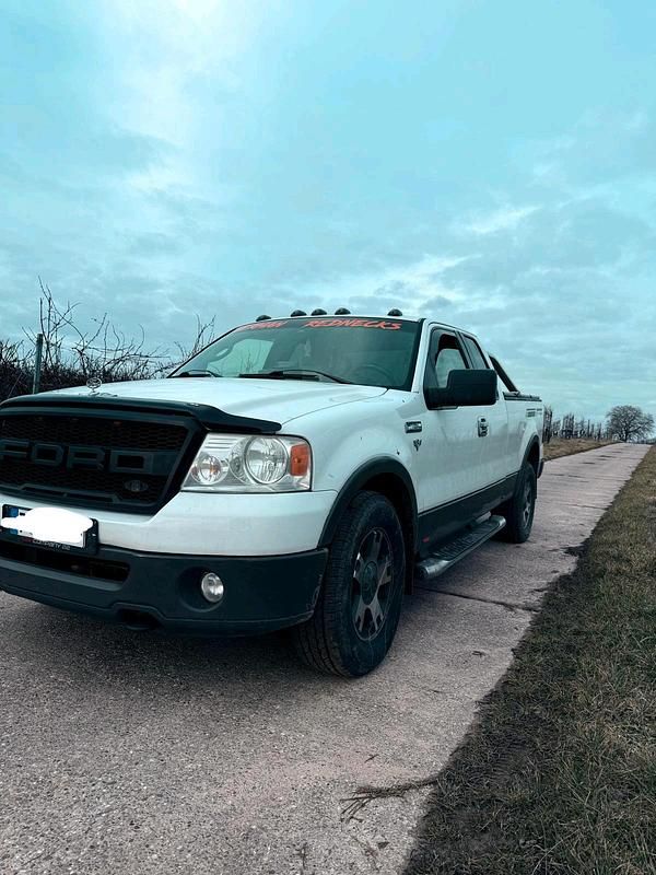 Gebraucht Ford V8 322 PS (236 kW) 2006 Weiß SUV