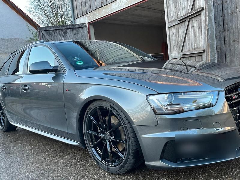 Gebraucht Audi A4 S-Line 190 PS (139 kW) 2015 Grau Kombi