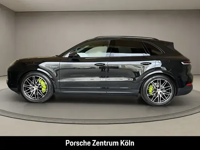 Gebraucht Porsche Cayenne 470 PS (345 kW) 2025 Schwarz SUV