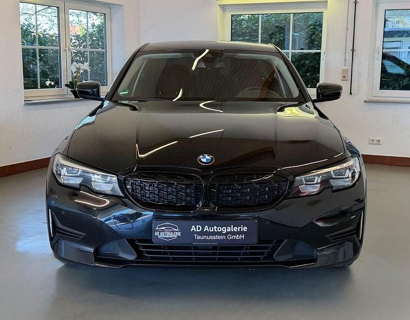Gebraucht BMW 320 Advantage 190 PS (139 kW) 2021 Schwarz Limousine