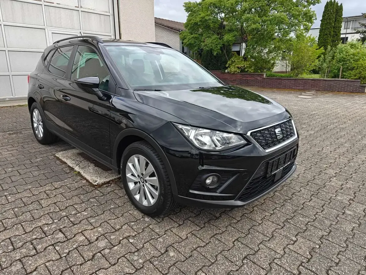 Gebraucht Seat Arona Style 95 PS (69 kW) 2020 Mitternachtsschwarz SUV