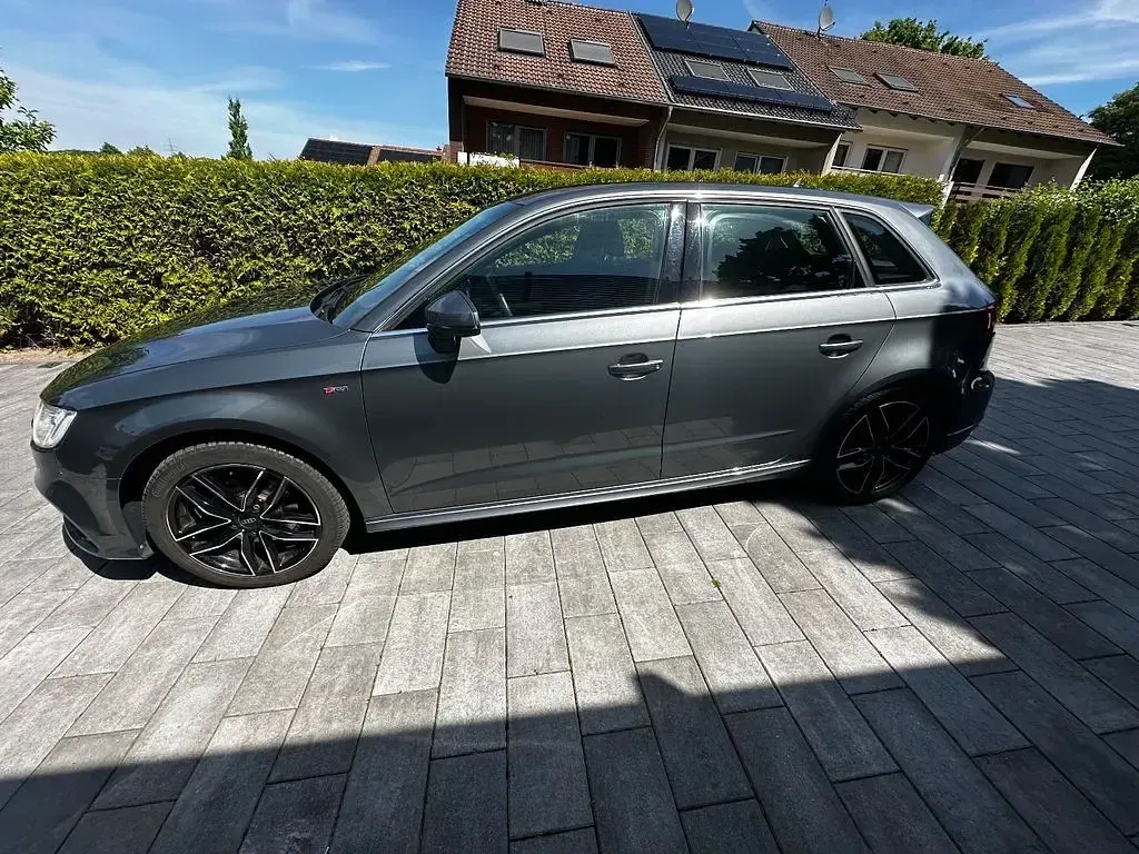 Gebraucht Audi A3 S-Line 150 PS (110 kW) 2018 Grau Limousine