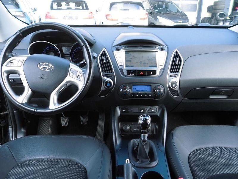 Gebraucht Hyundai ix35 Style 163 PS (119 kW) 2011 Schwarz SUV