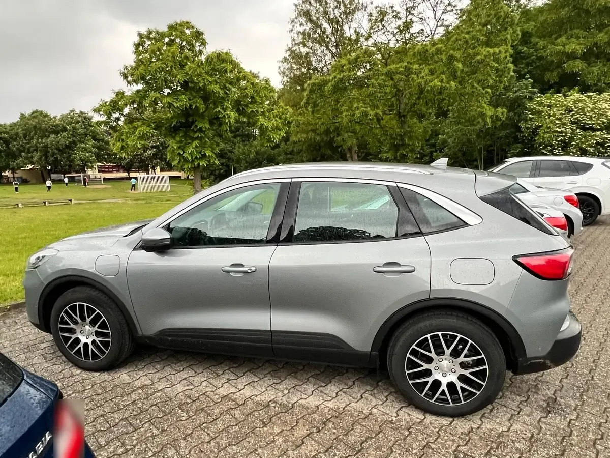Gebraucht Ford Kuga 225 PS (165 kW) 2020 Silber SUV