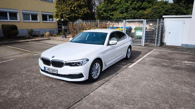 Gebraucht BMW 530e iPerformance 252 PS (185 kW) 2018 Weiß Limousine