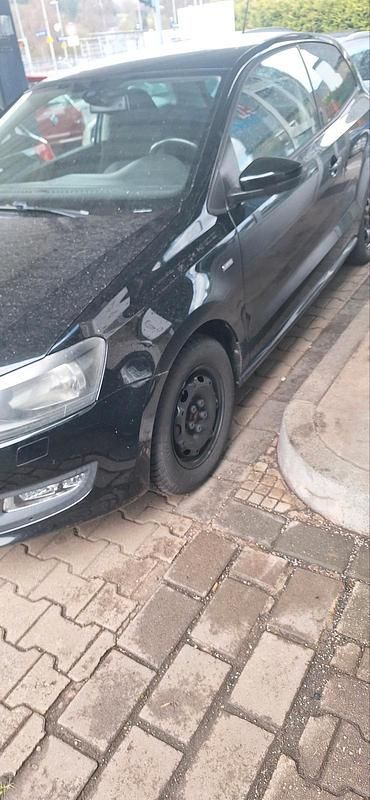 Gebraucht VW Polo Life 60 PS (44 kW) 2013 Schwarz Kleinwagen