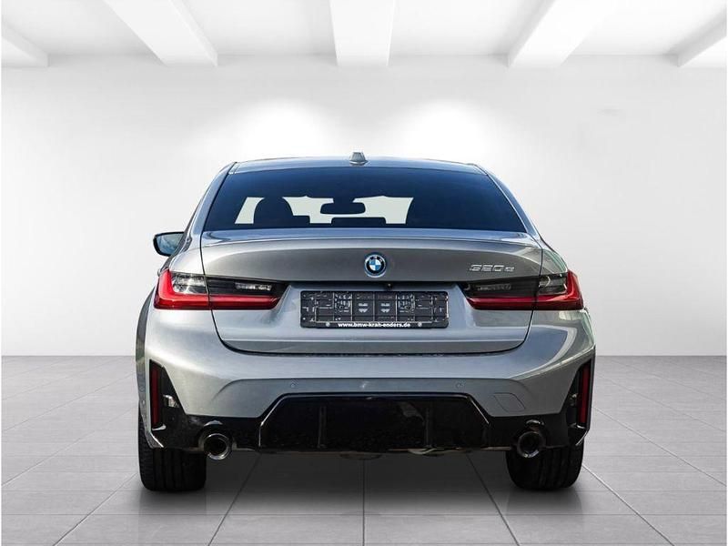 Gebraucht BMW 320e Shadowline 204 PS (150 kW) 2024 Skyscraper grau metallic Limousine