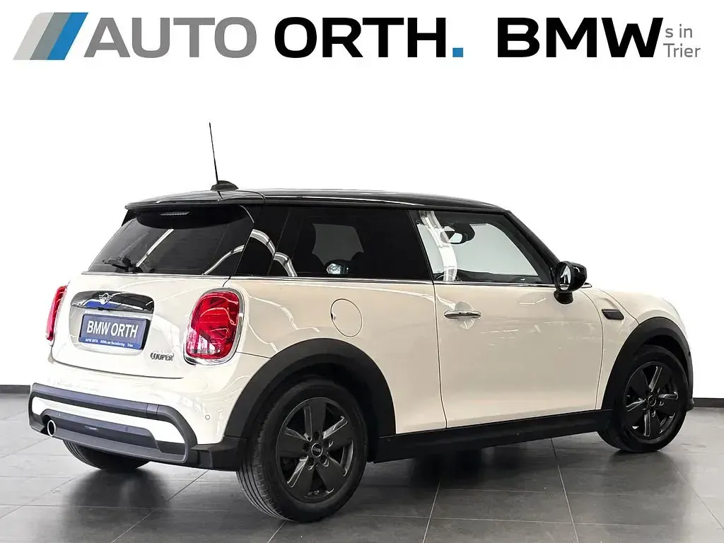 Gebraucht Mini Cooper 136 PS (100 kW) 2022 Weiß Kleinwagen