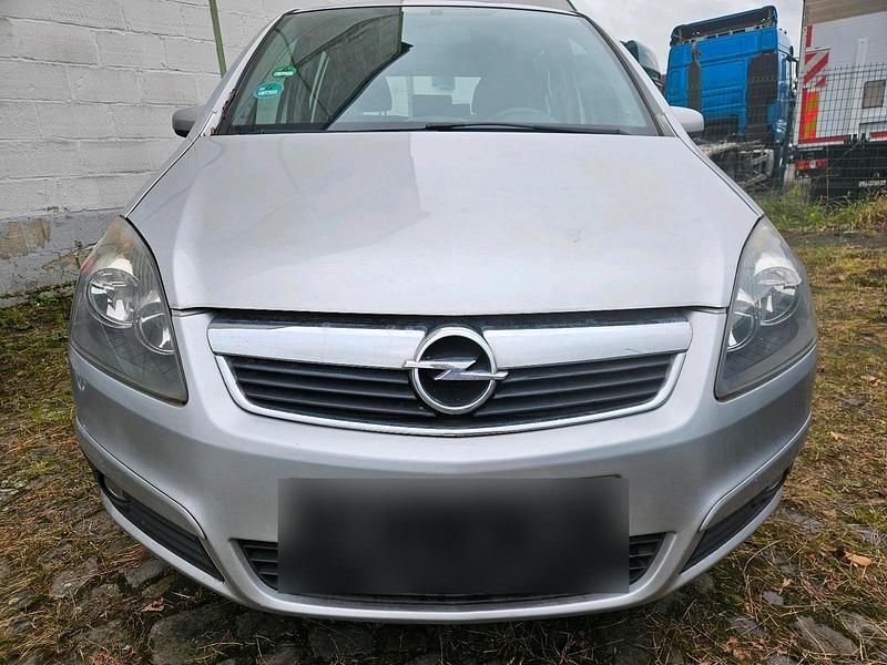 Gebraucht Opel Zafira 105 PS (77 kW) 2005 Silber Van / Kleinbus