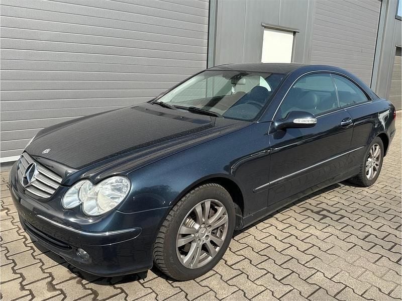 Schwarz Gebraucht 2002 Mercedes CLK320 Coupé | 1.999 € (Guter Preis) - Bild 1/4