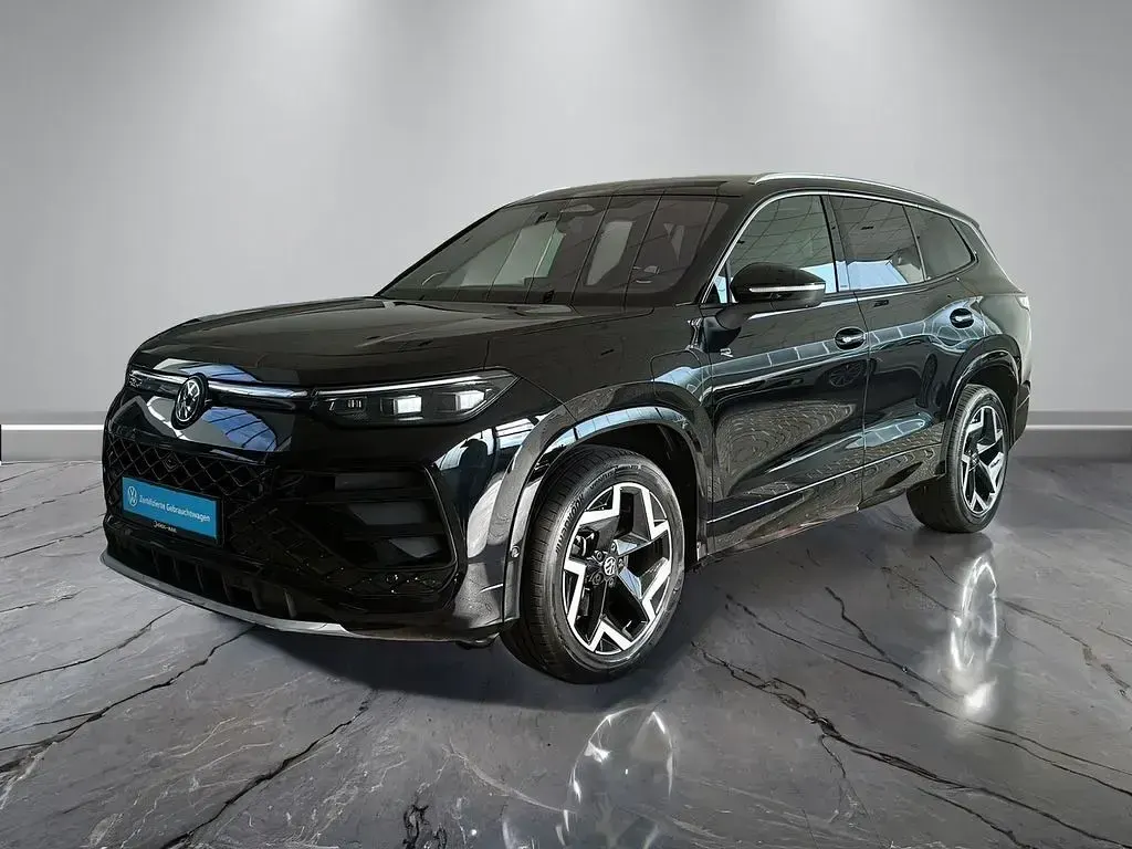 Gebraucht VW Tayron R-line 272 PS (200 kW) 2025 Grenadillschwarz metallic SUV