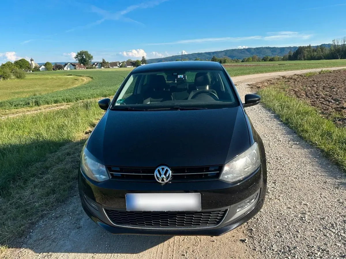 Gebraucht VW Polo Life 90 PS (66 kW) 2013 Schwarz Kleinwagen