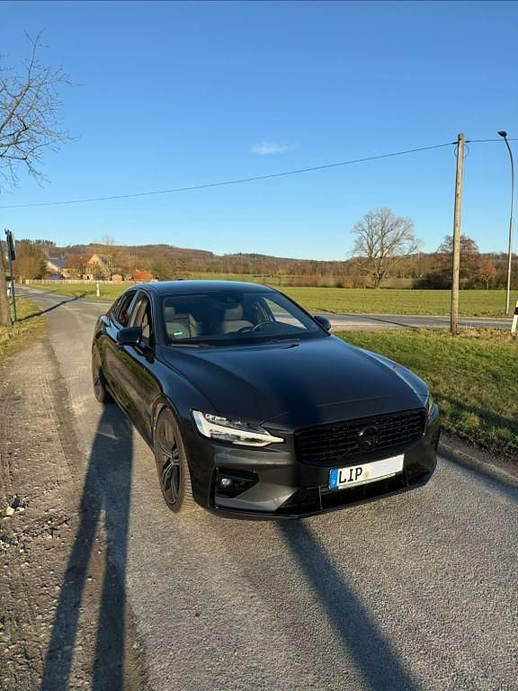 Gebraucht Volvo S60 R-Design 250 PS (183 kW) 2019 Grau Limousine