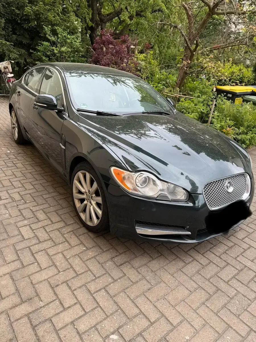 Używany Jaguar XF 211 KM (155 kW) 2011 Zielony Sedan/Limuzyna
