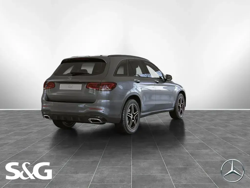 Gebraucht Mercedes GLC200 AMG 197 PS (144 kW) 2022 Selenitgrau metallic SUV