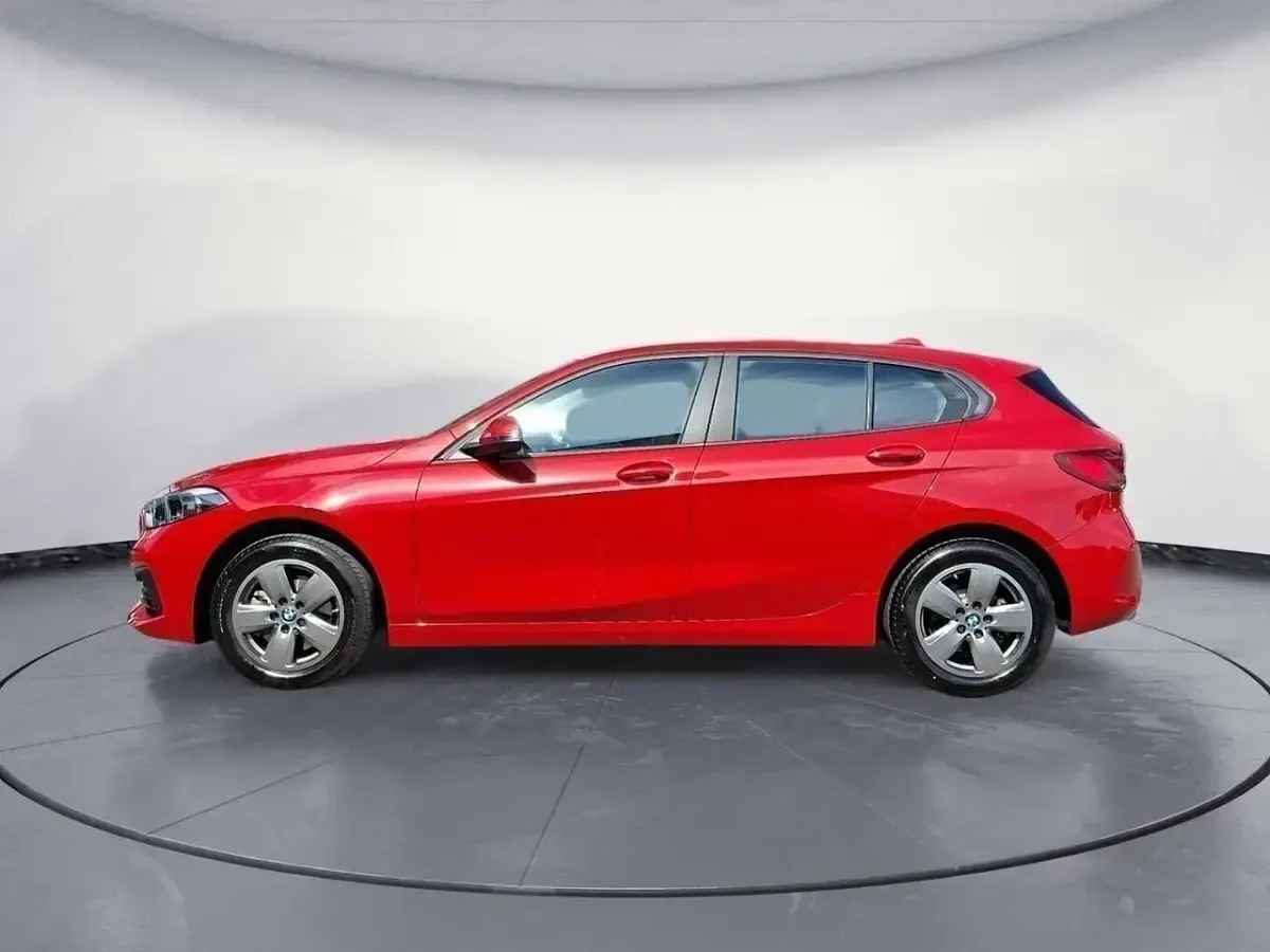 Gebraucht BMW 118 Advantage 136 PS (100 kW) 2023 Rot Kleinwagen