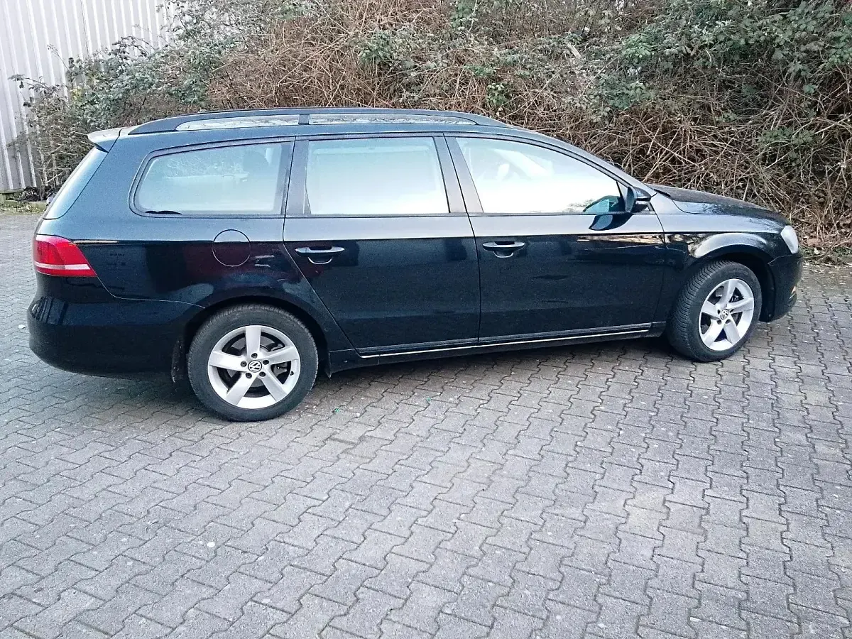 Second-hand VW Passat 122 CP (89 kW) 2014 Negru Break