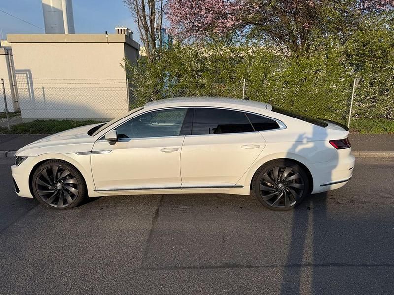 Gebraucht VW Arteon R-line 190 PS (139 kW) 2018 Weiß Kleinwagen
