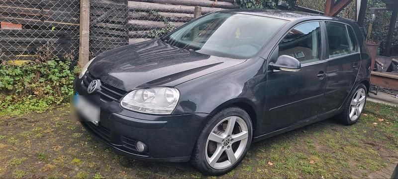 Schwarz Gebraucht 2006 VW Golf V Limousine | 2.500 € (Fairer Preis) - Bild 1/4