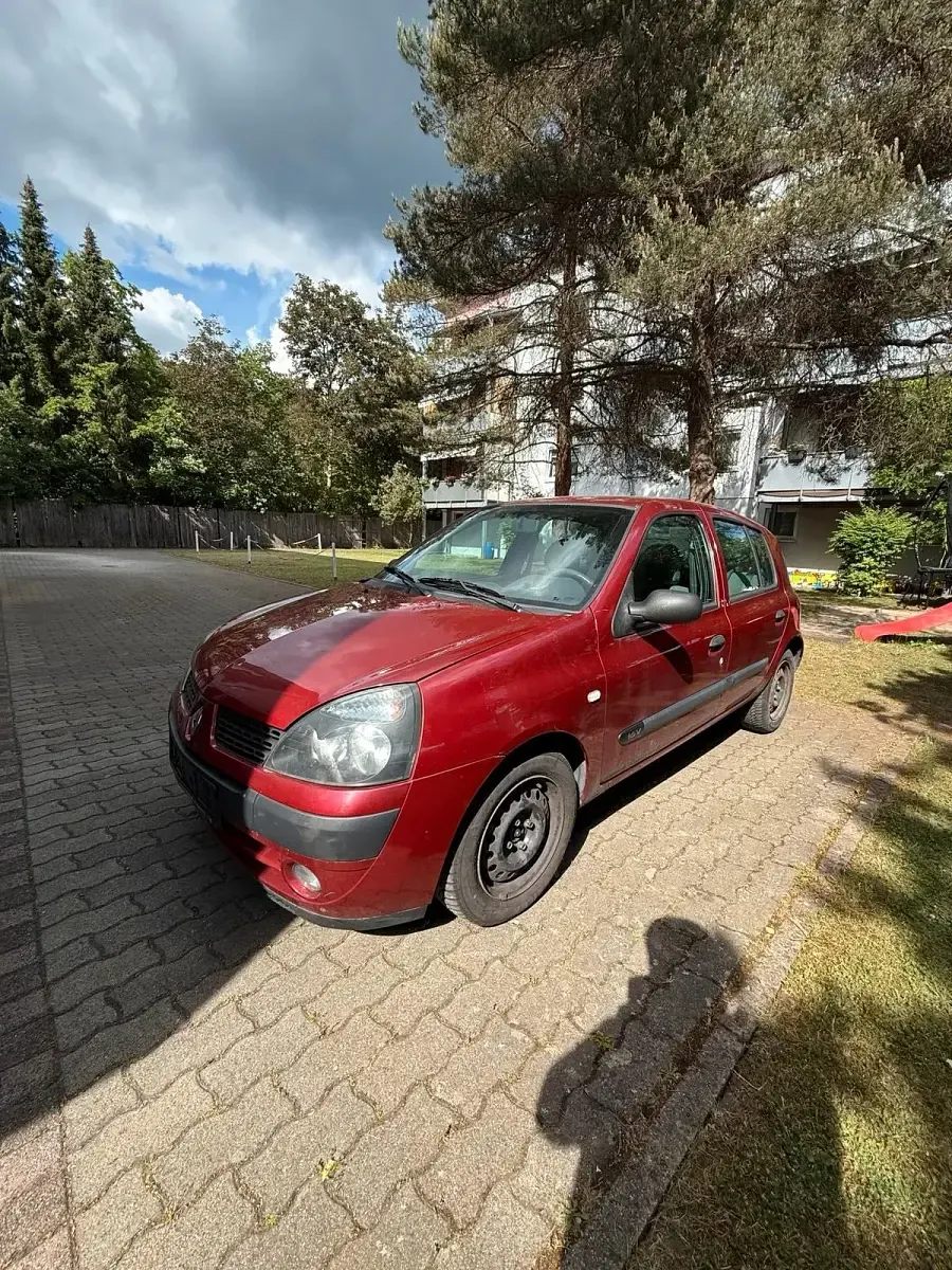 Gebraucht Renault Clio 75 PS (55 kW) 2003 Rot Kleinwagen